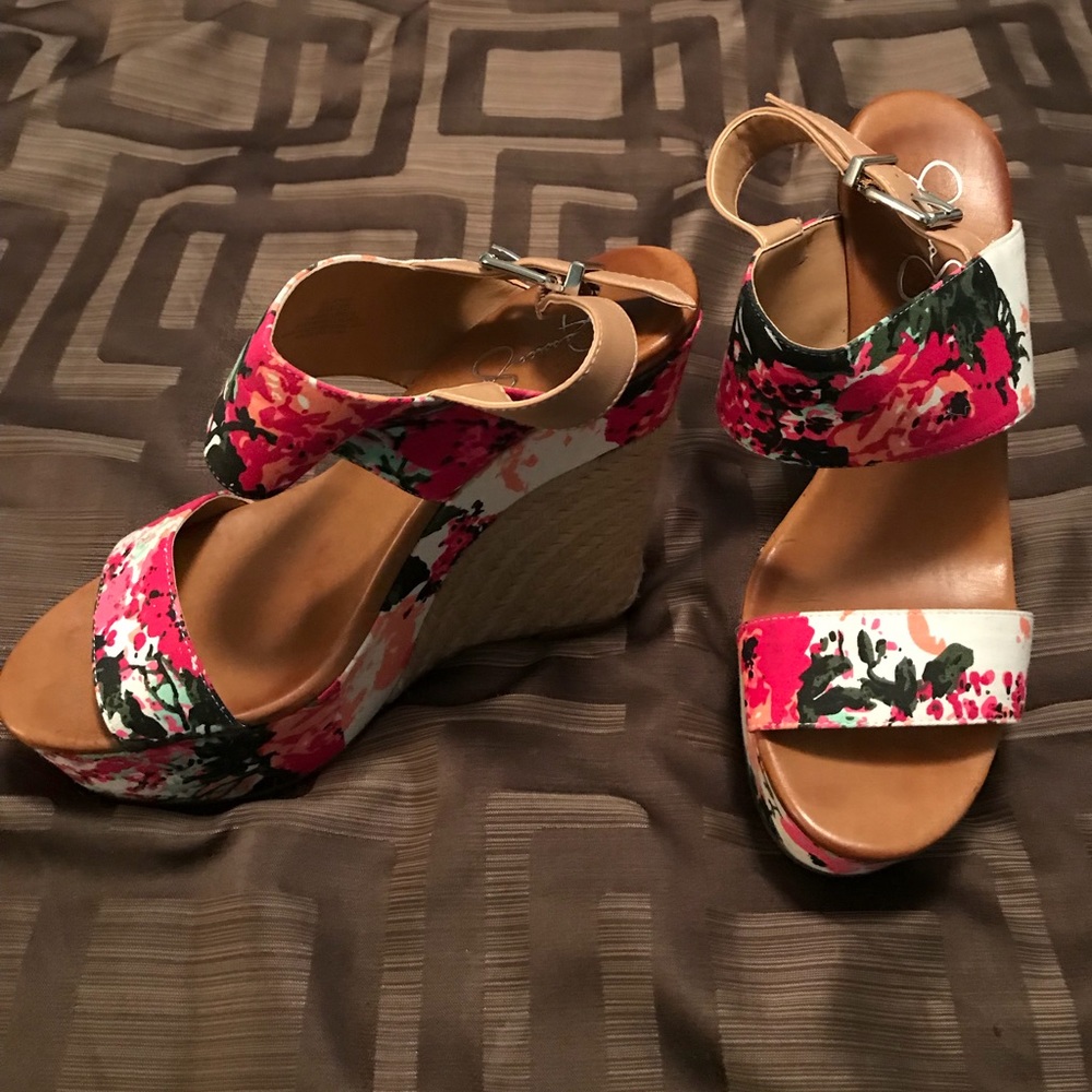 Jessica Simpson • size 9